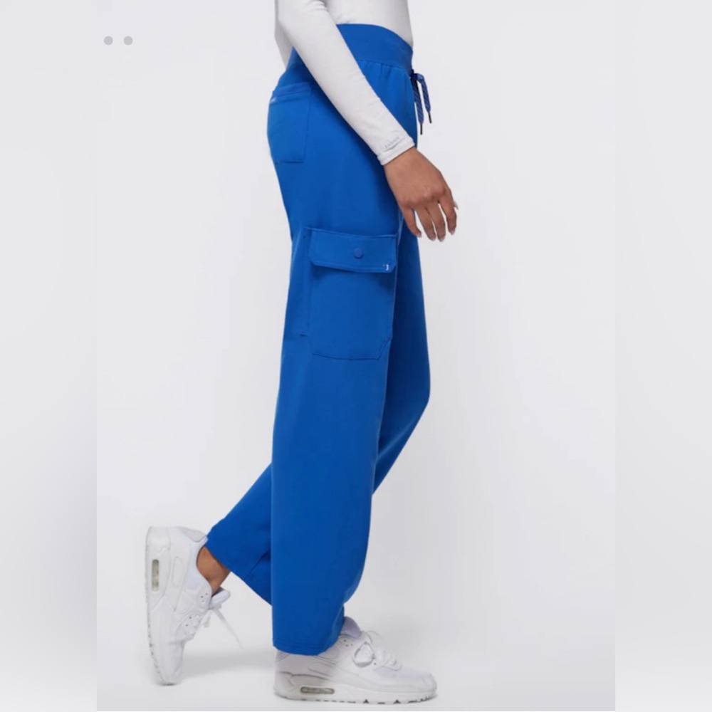 Jaanuu 4-Pocket Relaxed Essential Scrub Pants - Picture 2 of 6